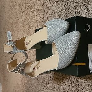 Didifu brand, silver glitter, 2 inch heel, size 11. Only wore once